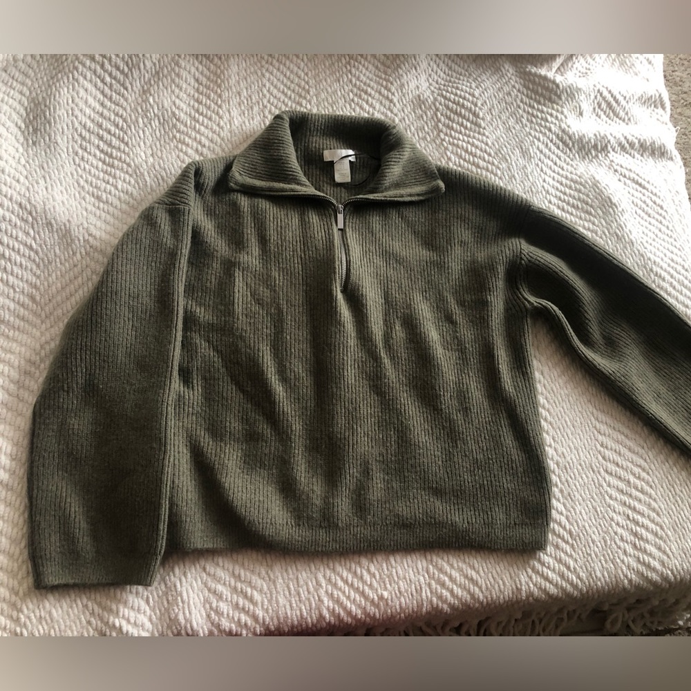 HM green half zip shirt size M